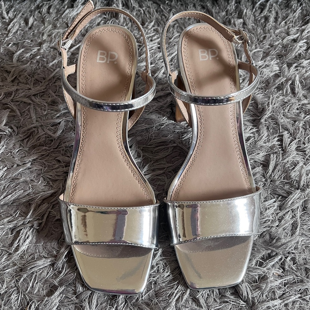 🤍BP. Lula Slingback Sandal In Silver Faux Leather, size 9🤍